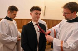 Przyjęcie sutanny przez Mikołaja Wiśniewskiego – 07.12.2025 – Parafia Najświętszej Eucharystii w Łodzi