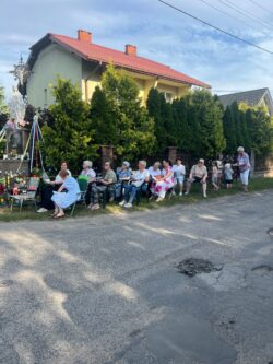 Modlitwa przy kapliczce Matki Bożej na Lublinku – 21.06.2026 – Parafia Najświętszej Eucharystii w Łodzi