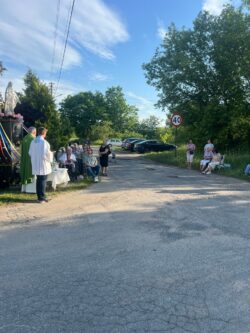 Modlitwa przy kapliczce Matki Bożej na Lublinku – 21.06.2026 – Parafia Najświętszej Eucharystii w Łodzi