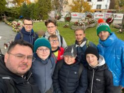 Pielgrzymka ministrantów i lektorów do grobu bł. ks. Jerzego Popiełuszki – 2025 – Parafia Najświętszej Eucharystii w Łodzi