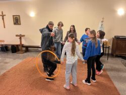 Półkolonie „Maryja prowadzi nas przez świat” – dzień 2 – Fatima – Parafia Najświętszej Eucharystii w Łodzi