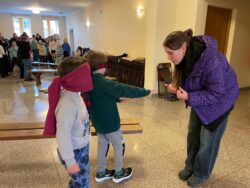Półkolonie „Maryja prowadzi nas przez świat” – dzień 3 – Lourdes – Parafia Najświętszej Eucharystii w Łodzi