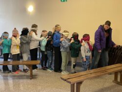 Półkolonie „Maryja prowadzi nas przez świat” – dzień 3 – Lourdes – Parafia Najświętszej Eucharystii w Łodzi
