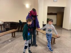 Półkolonie „Maryja prowadzi nas przez świat” – dzień 3 – Lourdes – Parafia Najświętszej Eucharystii w Łodzi
