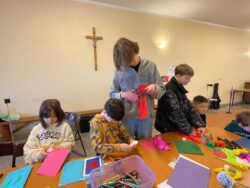 Półkolonie „Maryja prowadzi nas przez świat” – dzień 3 – Lourdes – Parafia Najświętszej Eucharystii w Łodzi
