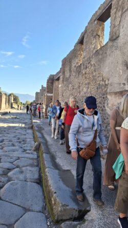 Pielgrzymka Jubileuszowa do Włoch 2025 – dzień 4 – Pompeje – Parafia Najświętszej Eucharystii w Łodzi